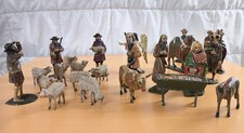  Historische Krippenfiguren, 24 Teile, handgeschnitzt, wahrscheinlich Erzgebirge