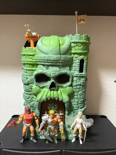 Man masters the universe - he-man,