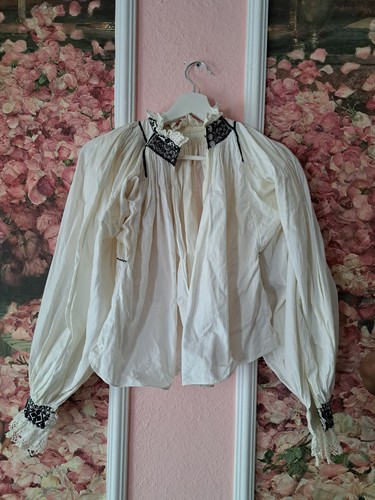 Antike trachtenbluse aus - antike,