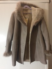 Schaf Fell Jacke Echtleder Mantel mit Kapuze Neu mit Etikett