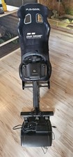 Playseat mit Lenkrad und