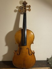 Schöne alte handgefertigte