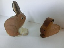 Kinderkram Ostheimer / Spielform Brockel Figuren  2 x Hase sitzend liegend