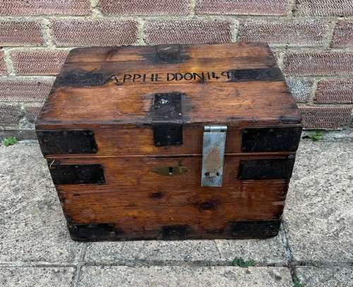 Vintage holztruhe - vintage,