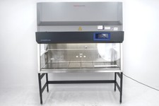 Thermo HERAsafe 2030i 1.8m Laminar Flow Sicherheitswerkank incl. Stand + UV (202