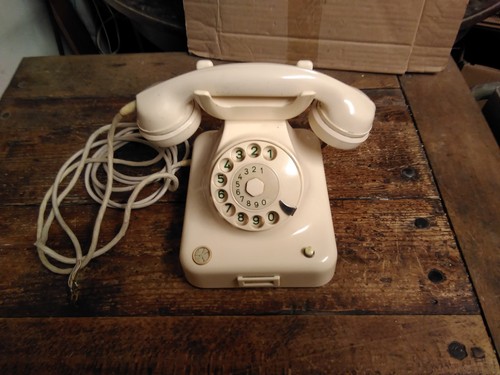 Gut erhaltenes telefon - telefon, mit