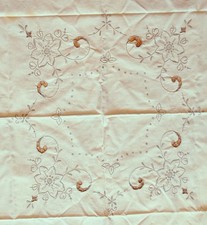 Alte Tischdecke mit