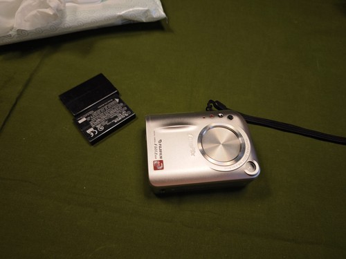 Fujifilm finepix f601 zoom - fujifilm,