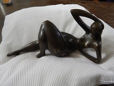 erotische Figur Skulptur üppige Dame Bronze J.B. Deposee, Paris signiert