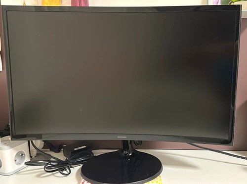 Samsung essential monitor - essential, s3