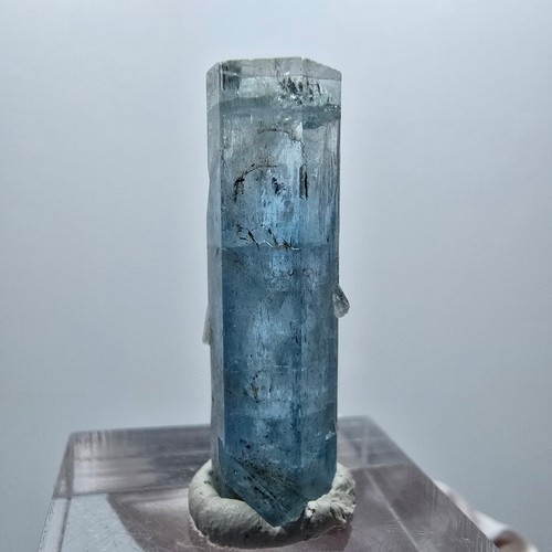 Klarer aquamarin kristall - klarer,