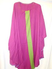 violett Casel gotisch modern