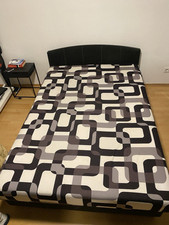 Ich verkaufe ein Bett in gutem