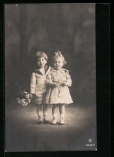 Foto-AK GL Co 6322 /6: Kinder mit Blumenstrauß 