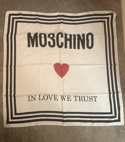 Moschino seidentuch love - moschino, "in
