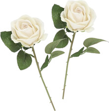 Weiße künstliche Rosen mit