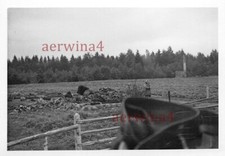 Russ. Frau vor ihren