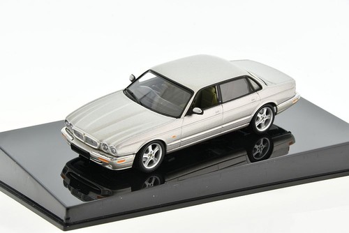 Jaguar xjr silver autoart - jaguar, 1/43