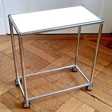 * USM Haller Beistelltisch