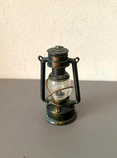 Kleine Tilley Lampenfigur aus