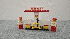 LEGO Town: Petrol Pumps And Garage Staff (1470)