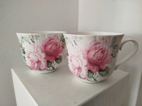 Zwei vintage kaffeetassen - zwei,