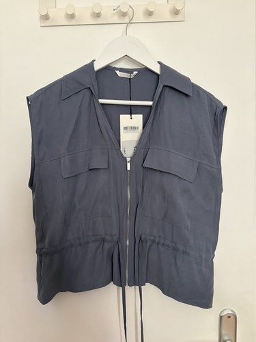 Neues zara top hellblau - 33€,