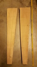 Drechselholz,  2 x Eschenholz Bohlenreststücke.   Luftgetrocknet. 6 Jahre.