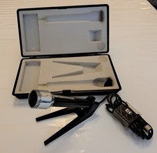 Grundig Mikrofon GDM 313 Mikrophon Richtmikrofon inkl. Standfuß und Etui