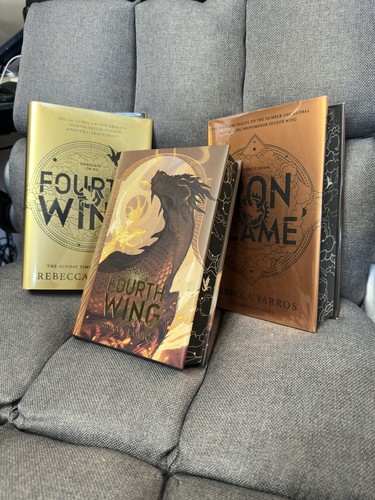 Waterstones fourth wing - fourth, /