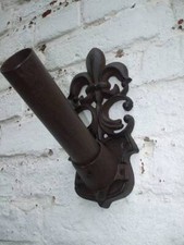 Dekorativer Fahnenhalter