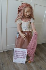 Annette Himstedt: Puppe