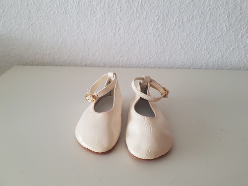 Paar beige puppenschuhe - beige,