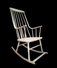 Klassischer Schaukelstuhl, Stuhl, aus edlen Holz mit stilvollen Design vintage