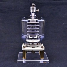 Valvo TB3/750-02 Senderöhre mit Sockel und Stand * dekorativ für Sammler *