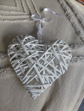 Deko Weidenherz in Weiß 23 cm breit und etwa 20 cm in der Länge / mit Aufhängung