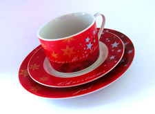 PORZELLAN KAFFEE-TEE-TASSE-SAMMELTASSE-3-tlg. WEIHNACHTEN- MERRY CHRISTMAS-ROT