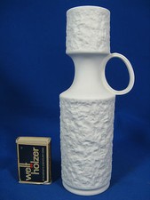 70´s POP ART DESIGN ROYAL KPM RELIEF PORCELAIN VASE 609 / 0    18,5cm