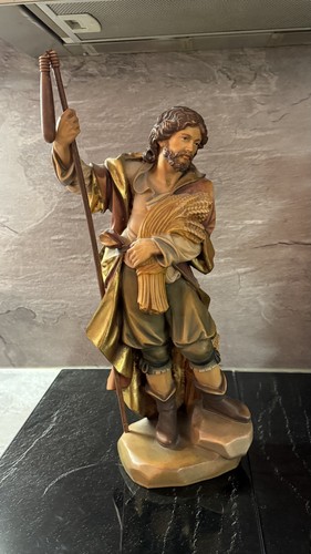 Geschnitzte heiligenfigur - geschnitzte,