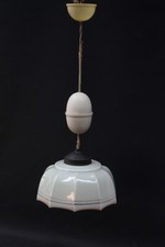 alte Hängelampe mit Lampenei