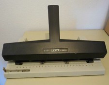Leitz 5114- Akto, Vierfachlocher, variabel einstellbar, von A5 bis A2, Alu- Guss
