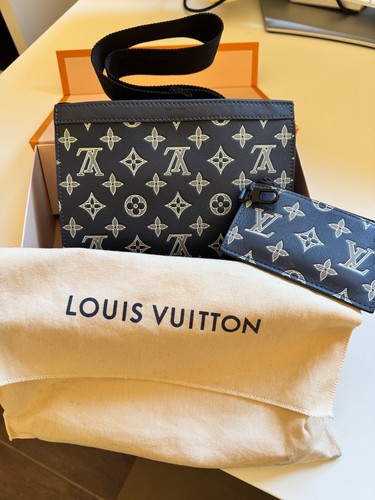 Louis vuitton gaston - louis, wearable