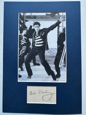 Elvis Presley - Musik - original Autogramm hinter Passepartout + unsign. Foto
