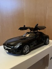 Mercedes SLS AMG Flügeltürer 1:18 Modell OVP Minichamps - kein 300SL Gullwing