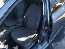 Skoda Octavia III 5E original Sitz vorn links Fahrer Stoff schwarz Bj 2016