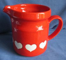 Wächtersbach Milchkrug 0,5 L rot weiße Herzen groß Keramik Krug II. Wahl