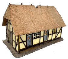 Pola H0 Bauernhaus Fachwerkhaus mit Reetdach 11,5 x 7 x 7 cm HO H0 1:87