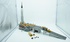 1:110 gebaut Set Weltraumrakete Atlas Booster mit Mercury Kapsel und Launcher