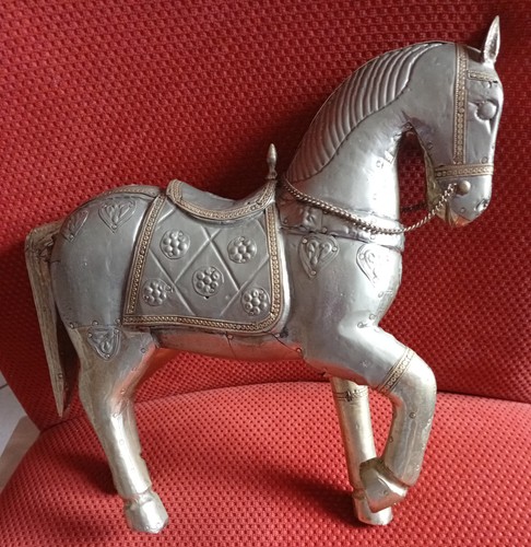 Ind messingpferd holzkern - ind,