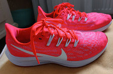 Nike Sneaker Zoom Gr.37.5 dunkles Orange mit wei8 Schnürer